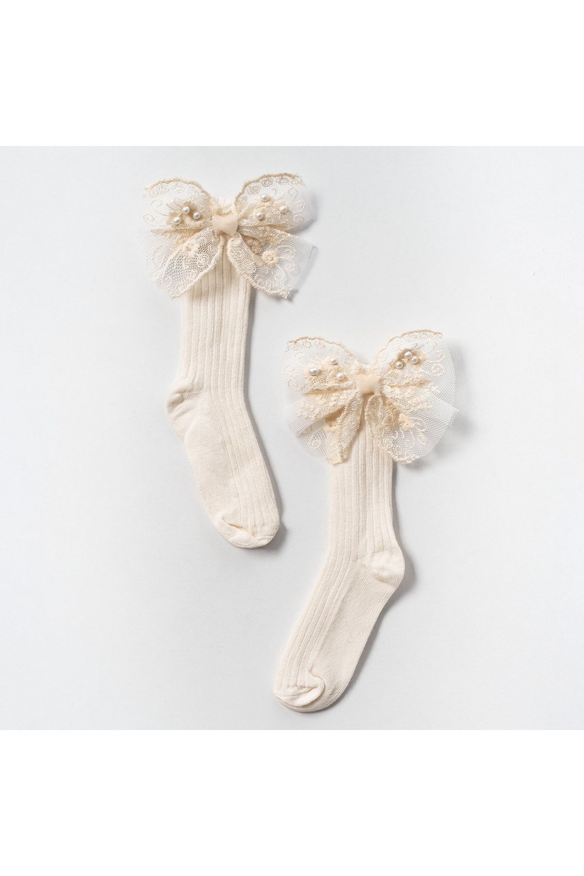 Dantel Fiyonklu Kız Çorap
