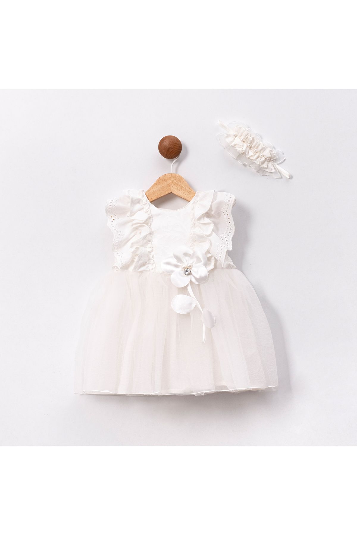 Beyaz Fistolu Fırfır Kollu ve Saç Aksesuarlı Kız Bebek Elbise