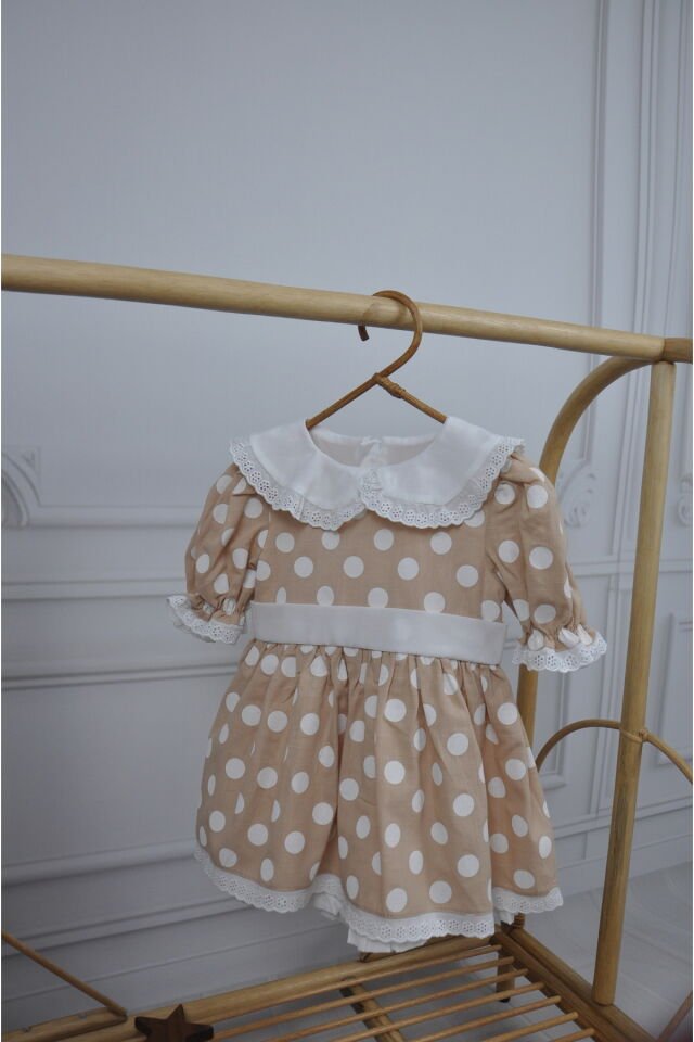 Puantiyeli Bebe Yakalı Arkası Fiyonklu Kız Çocuk Elbise