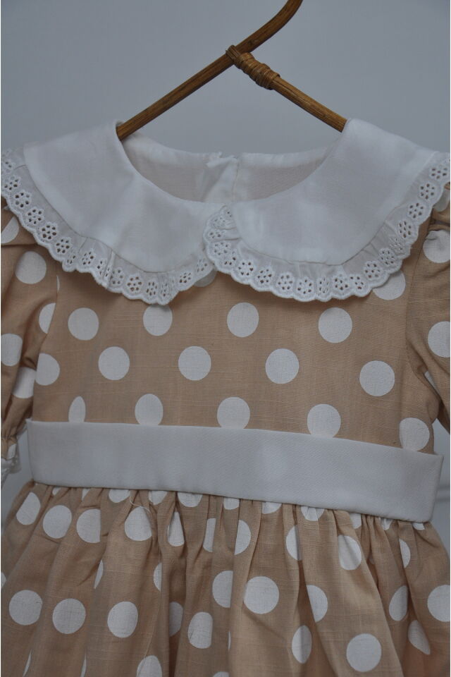 Puantiyeli Bebe Yakalı Arkası Fiyonklu Kız Çocuk Elbise