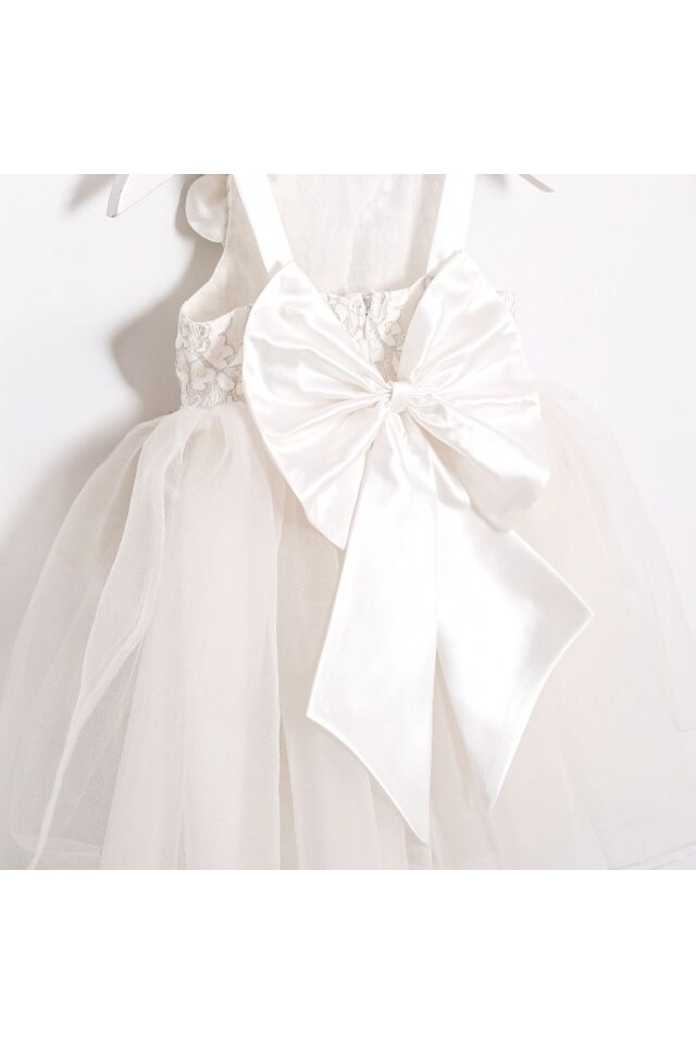 Lina Arkası Fiyonklu Beyaz Dantelli Elbise