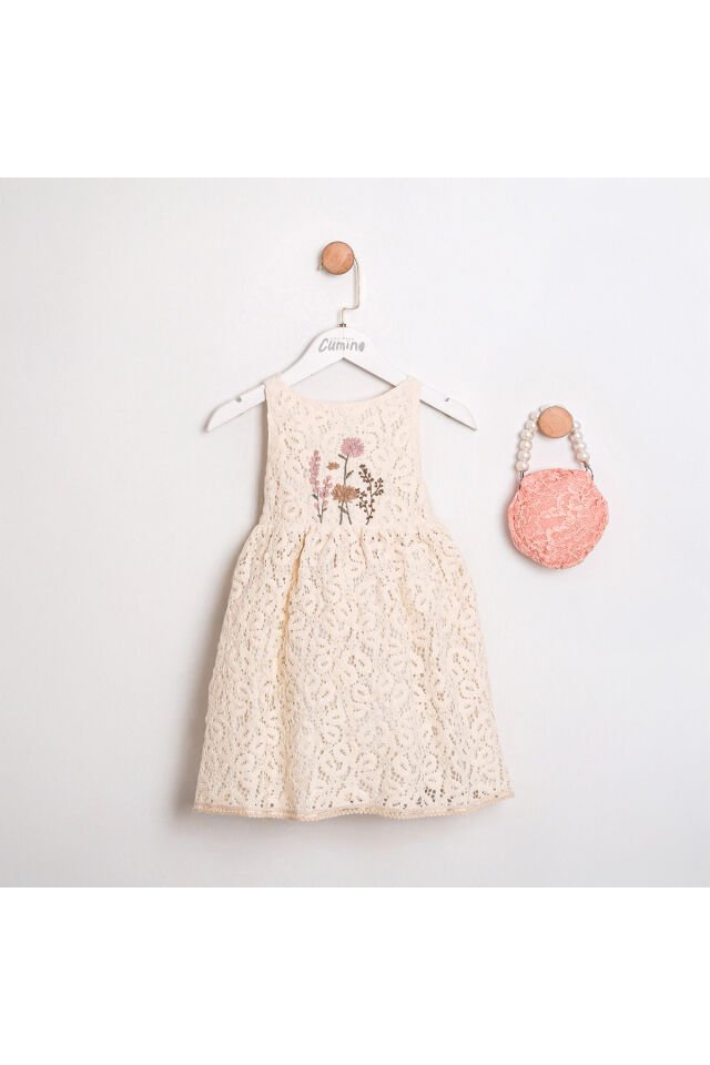 Nakışlı Arkası Çapraz Bağlamalı ve Çanta Aksesuarlı Kız Çocuk Dantel Elbise