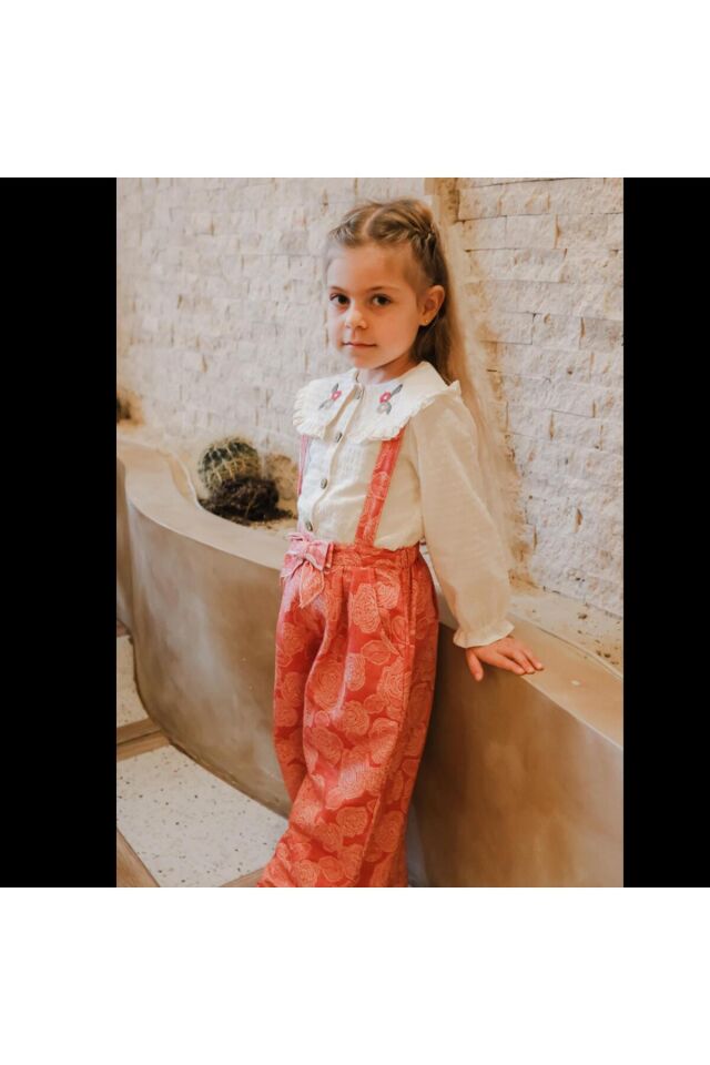 Matilda Yakası Nakışlı Kız Çocuk Gömlek Tulum Takım Kırmızı - 5 Yaş